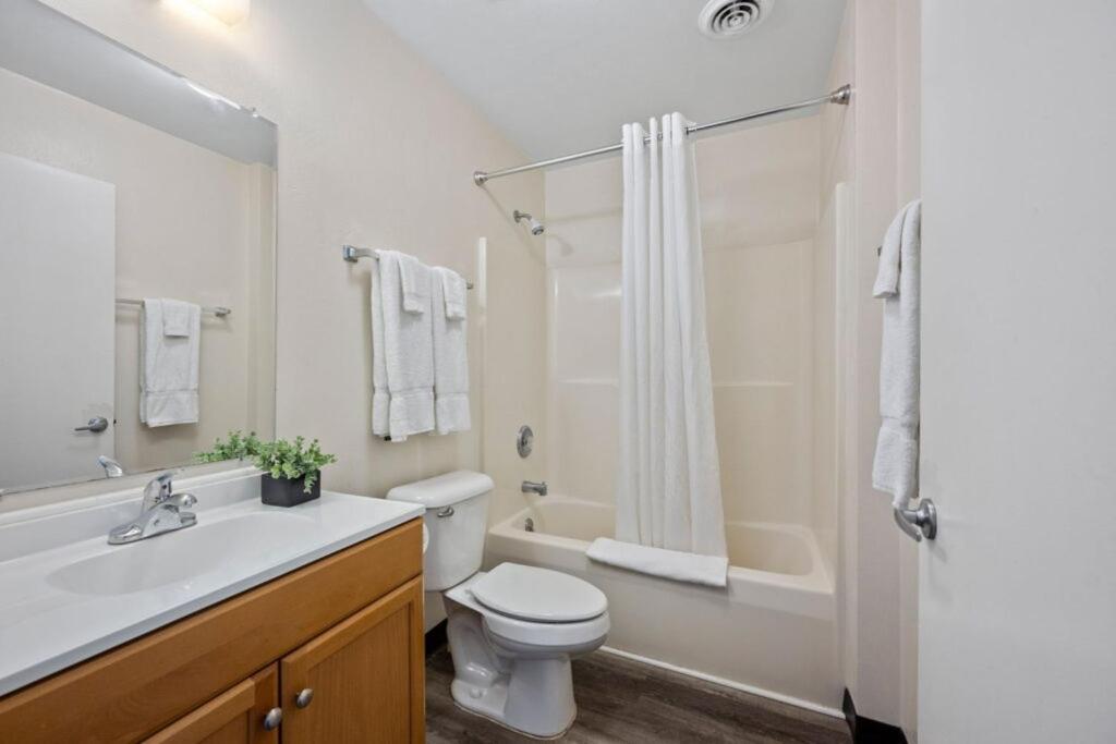 Affordable Suites Graham Buitenkant foto